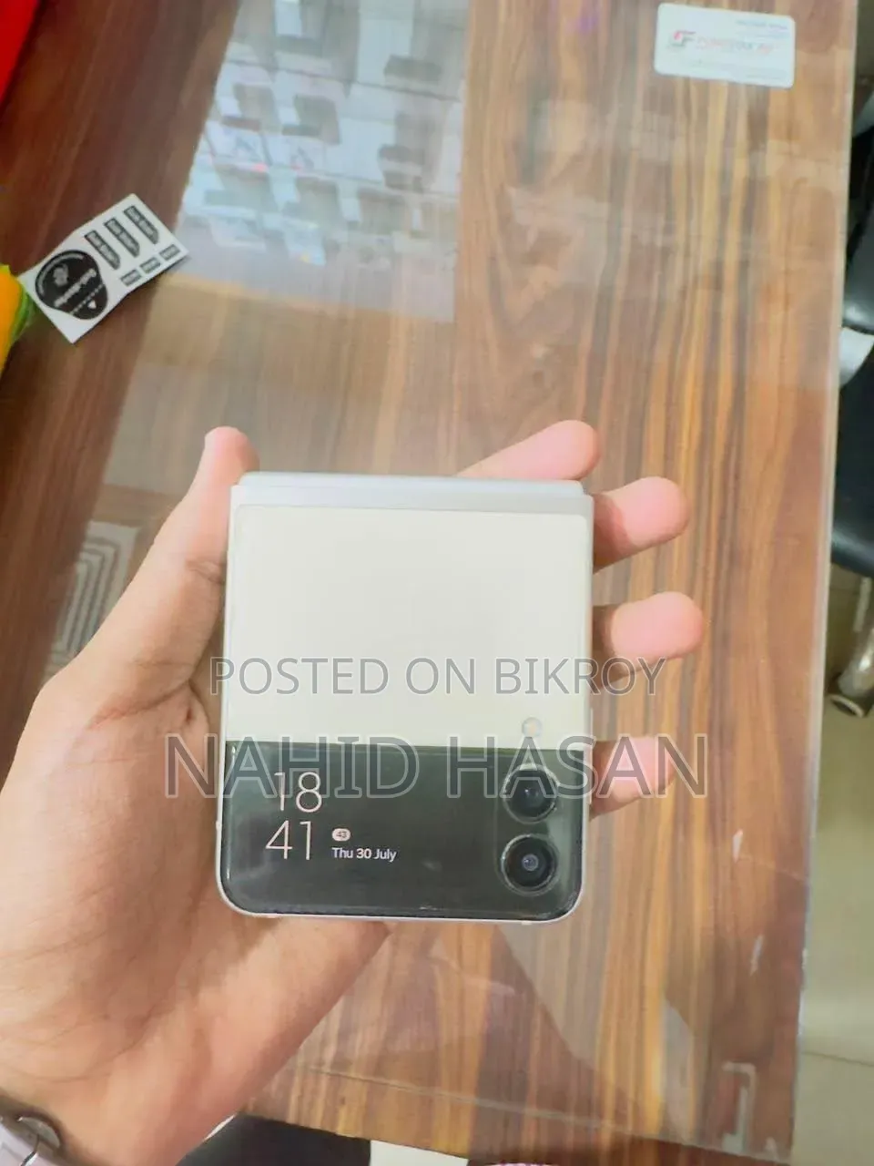 স্যামসাং গ্যালাক্সি জেড ফ্লিপ৩ ৫জি ২৫৬ জিবি হোয়াইট