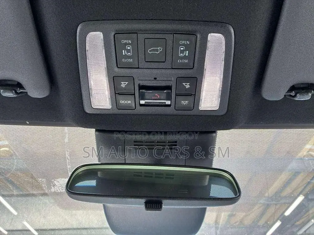 Toyota Noah 2022 Pearl
