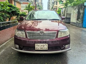 টয়োটা করোলা ২০০৫ লাল