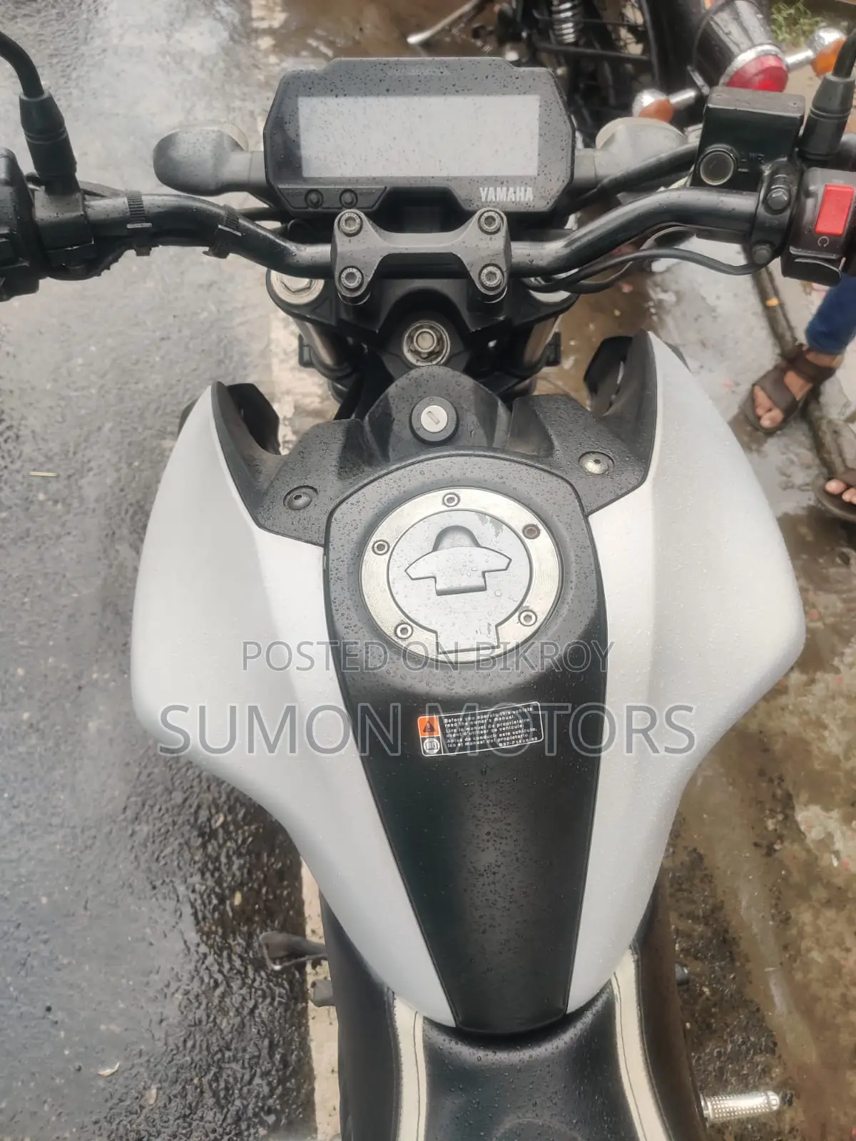 ইয়ামাহা এমটি-১৫ ২০২১ সাদা