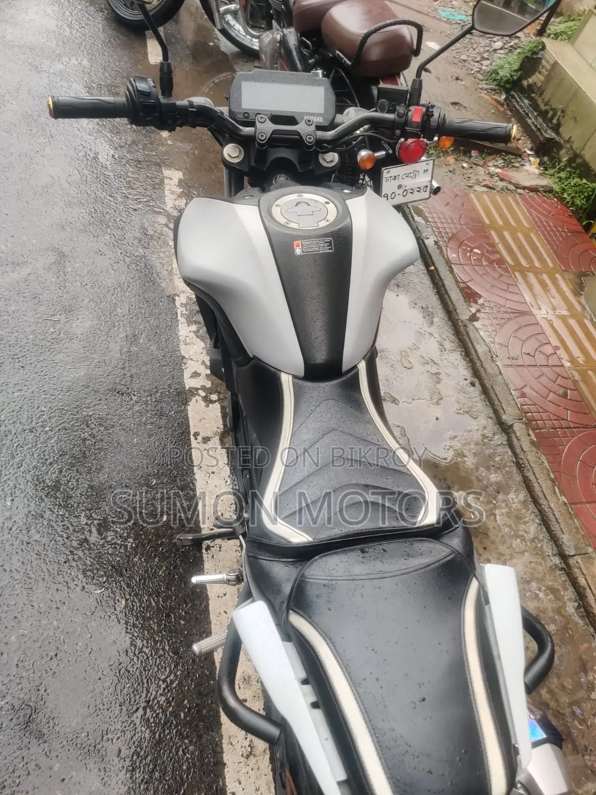 ইয়ামাহা এমটি-১৫ ২০২১ সাদা