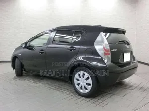Toyota Aqua 2013 Black