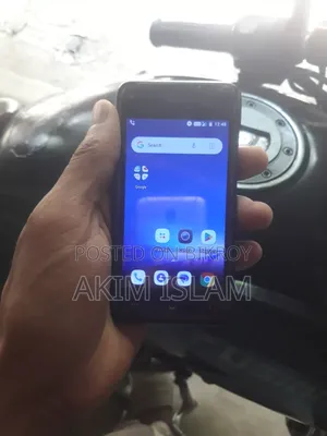 Maximus 8 GB Blue