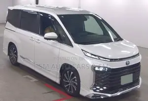 Toyota Voxy Hybrid S-Z 2WD 7-Seater 2023 Pearl