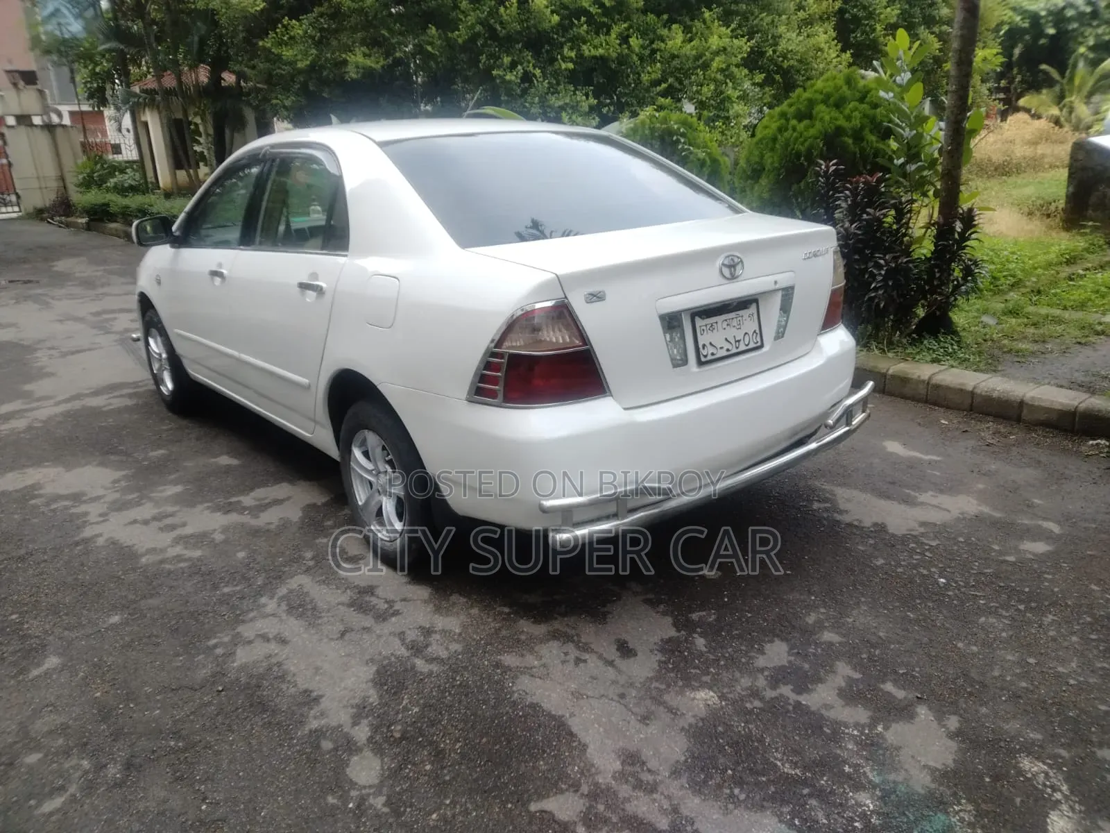 Toyota Corolla 2005 White