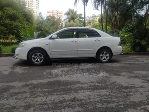 Toyota Corolla 2005 White