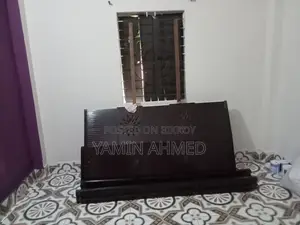 কানাডিয়ান ওক উড বেড ৬×৭ ফিট সুপার কিং সাইজ