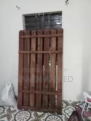 কানাডিয়ান ওক উড বেড ৬×৭ ফিট সুপার কিং সাইজ