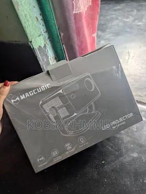 Magcubic Projector