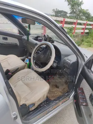 টয়োটা স্টারলেট ২০০০ সিলভার