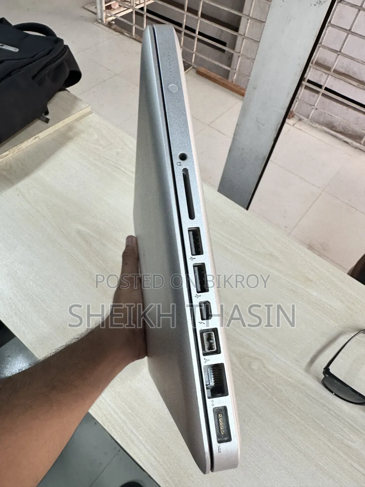 Laptop Apple MacBook 4GB Intel Core I5 eMMC 512GB