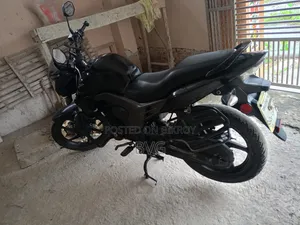 হোন্ডা সিবি ২০১৭ কালো