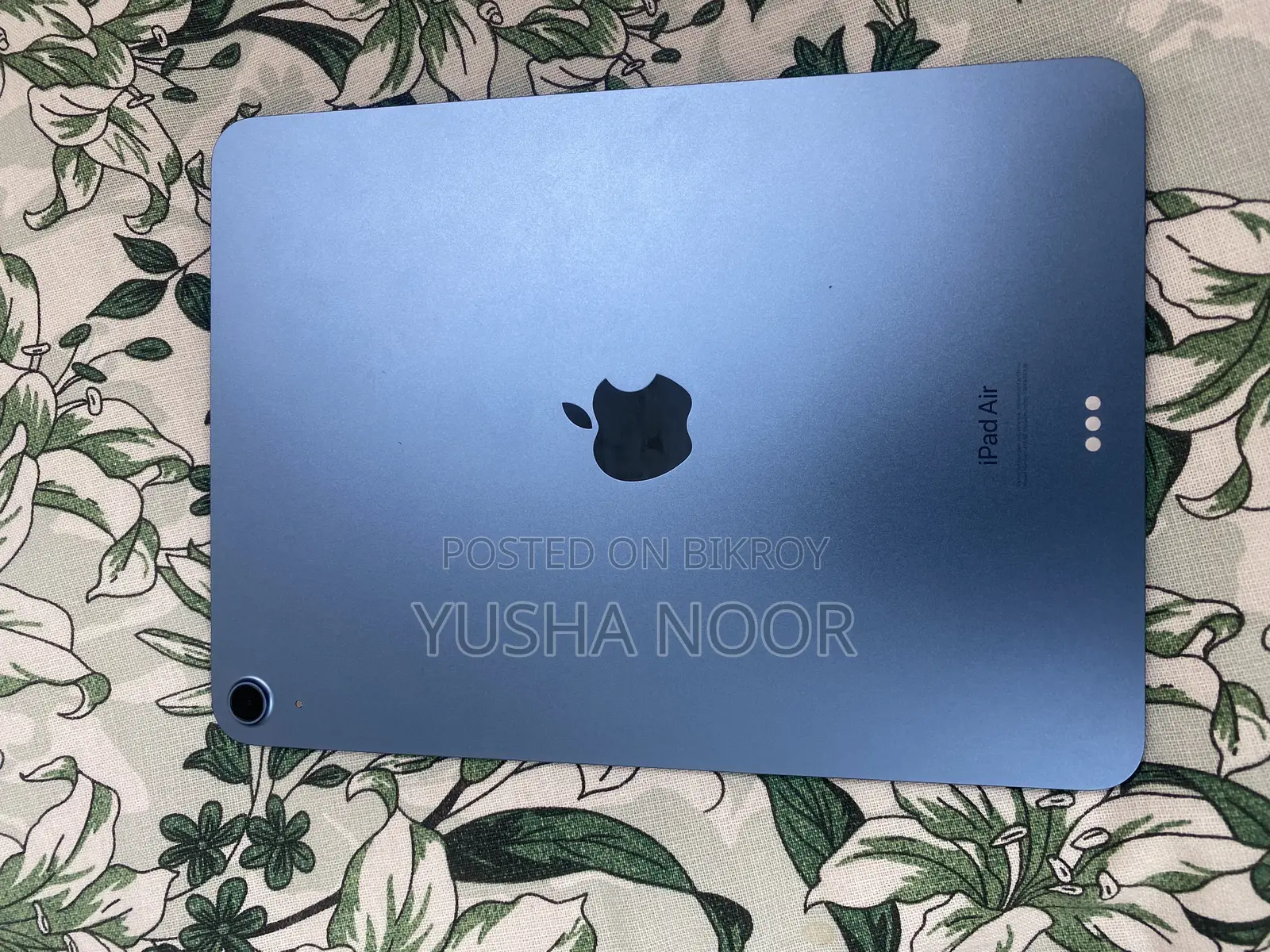 New Apple iPad Air 8 GB Blue
