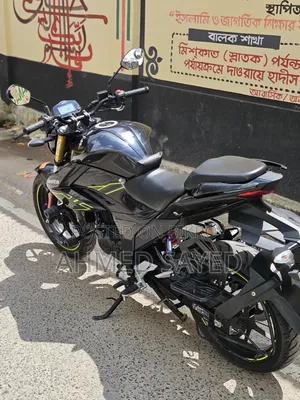 সুজুকি জিক্সার ২০২৫ কালো