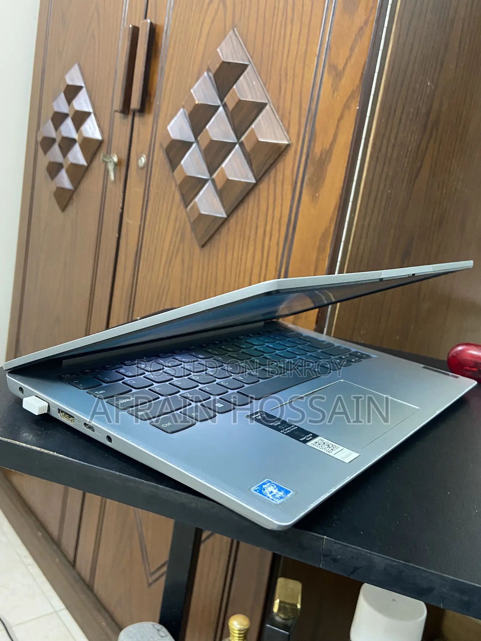 Laptop Lenovo IdeaPad 1 4GB Intel Celeron HDD 60GB