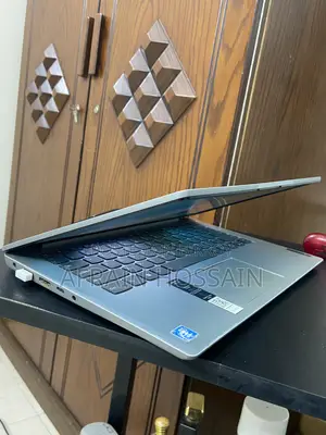 Laptop Lenovo IdeaPad 1 4GB Intel Celeron HDD 60GB