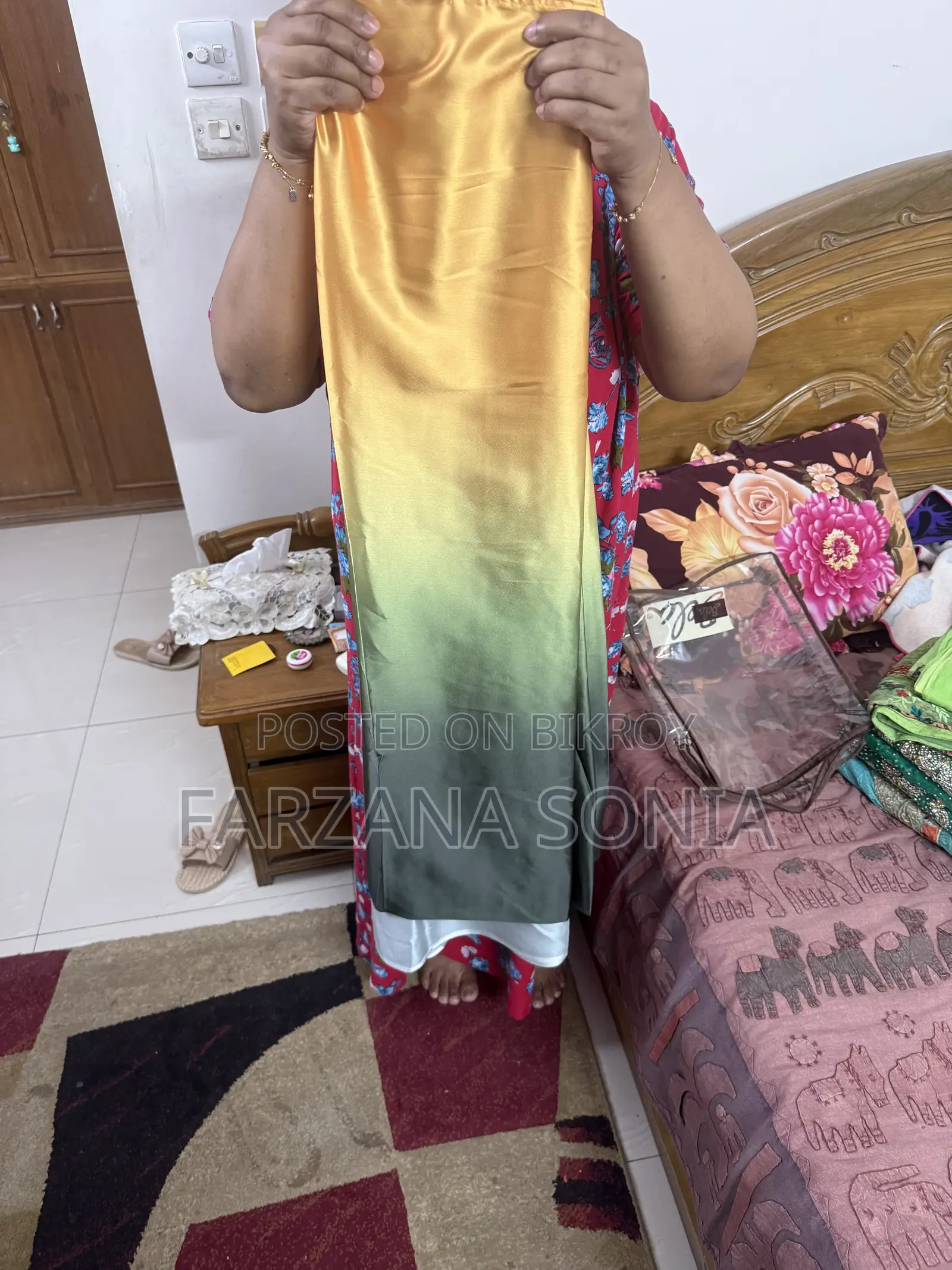 Silk Saree Set (Women)