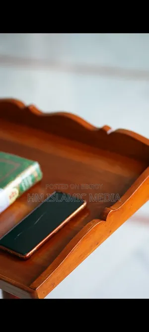 লেকচার টেবিল
