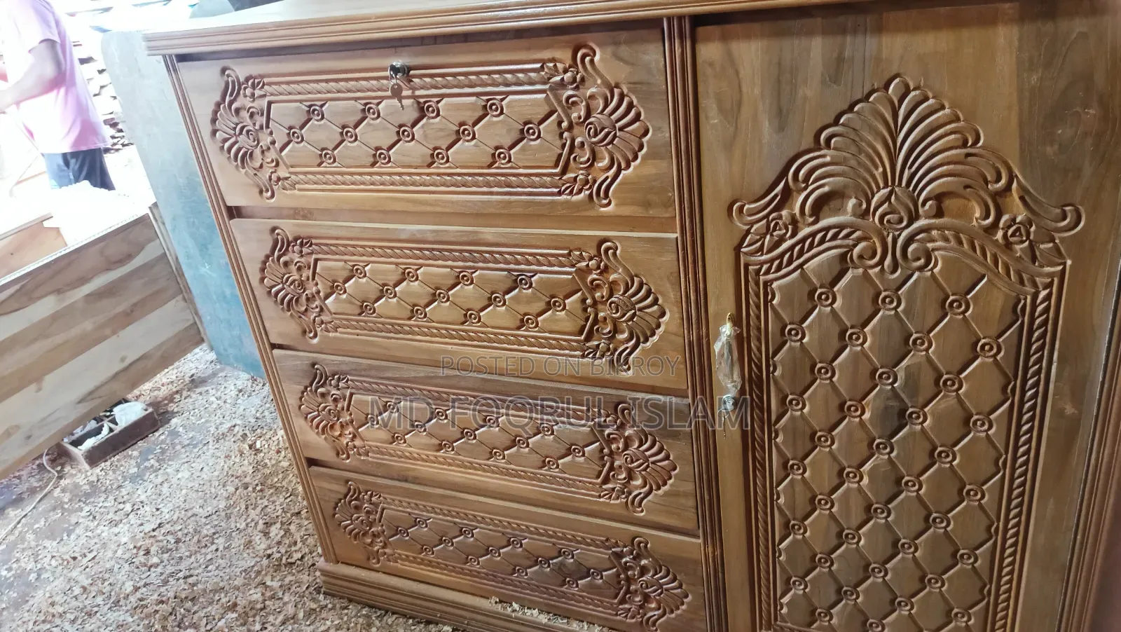 সেগুন কাঠের ওয়ারড্রব