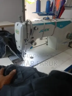 Auto sewing machine runs very well, no problems, does auto threading