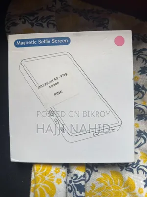 Magnetic Selfie Screen