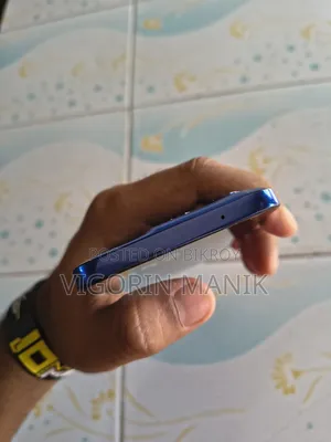 মোটরোলা এজ ৫০ নিও ২৫৬ জিবি নীল