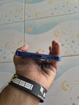 মোটরোলা এজ ৫০ নিও ২৫৬ জিবি নীল