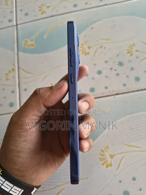 মোটরোলা এজ ৫০ নিও ২৫৬ জিবি নীল