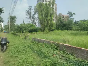 N Block 24 Katha Plot For Sale, 2 Side Road South North Facing