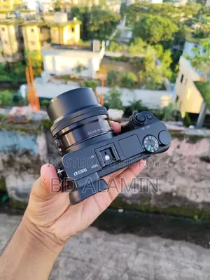 Sony 6300 With 16-50 Kit Lens