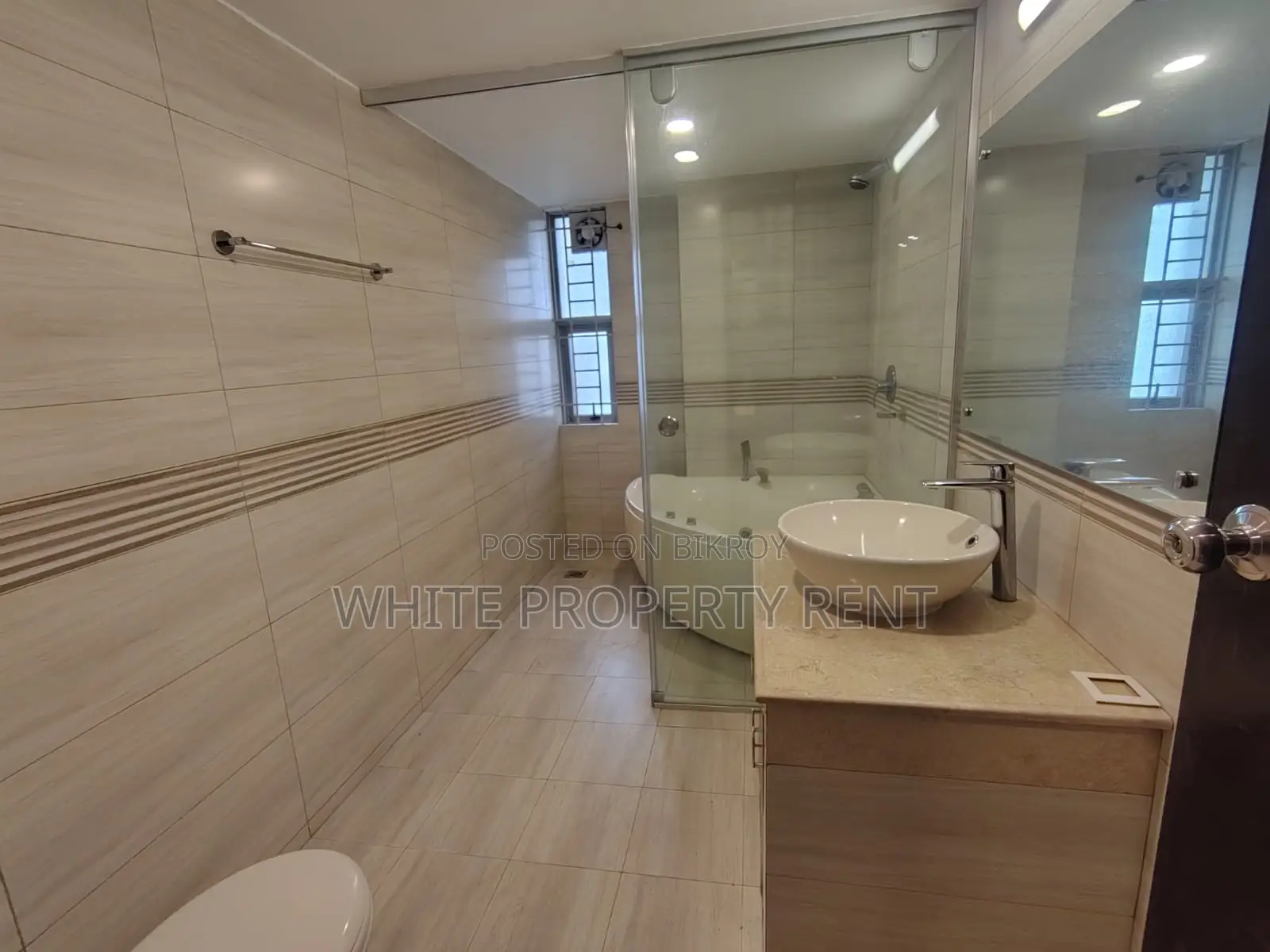 Furnished 4-bedroom Apartment in White Property, Gulshan for Rent
