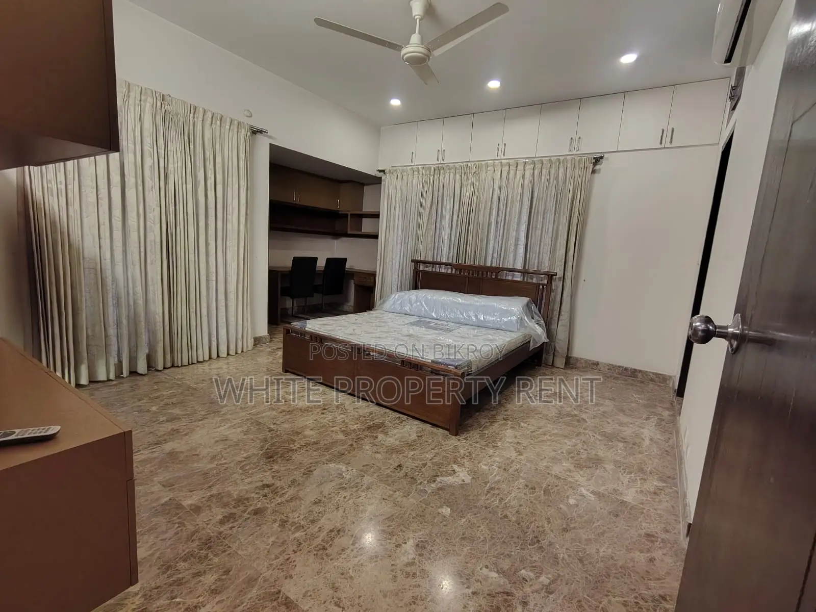 Furnished 4-bedroom Apartment in White Property, Gulshan for Rent