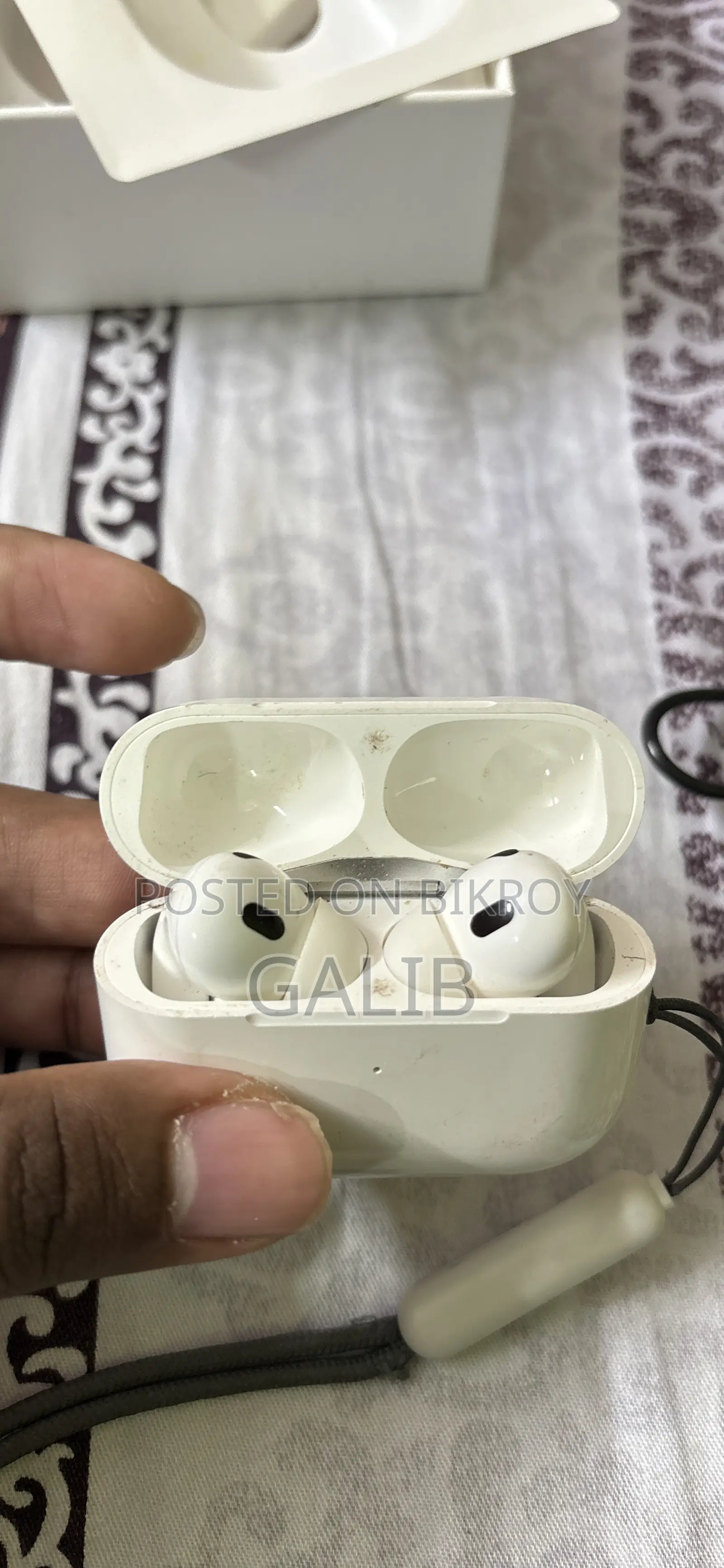 Apple 2nd Generation AirPods