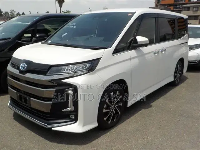 Toyota Noah 2024 Pearl