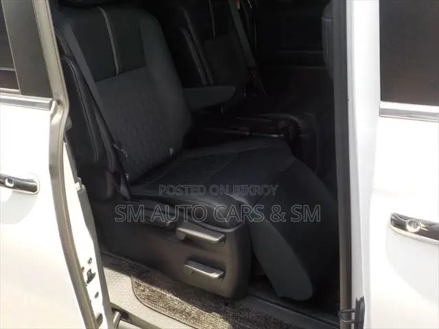 Toyota Noah 2024 Pearl