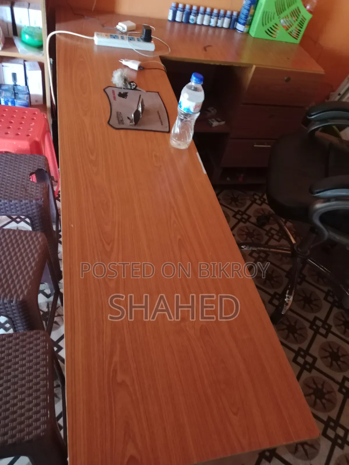 ডেস্ক টেবিল দুটি সেলফ সহ