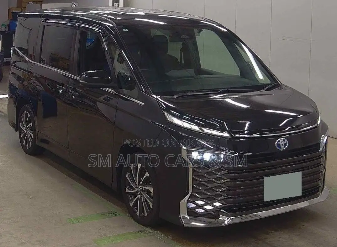 Toyota Voxy 2022 Black