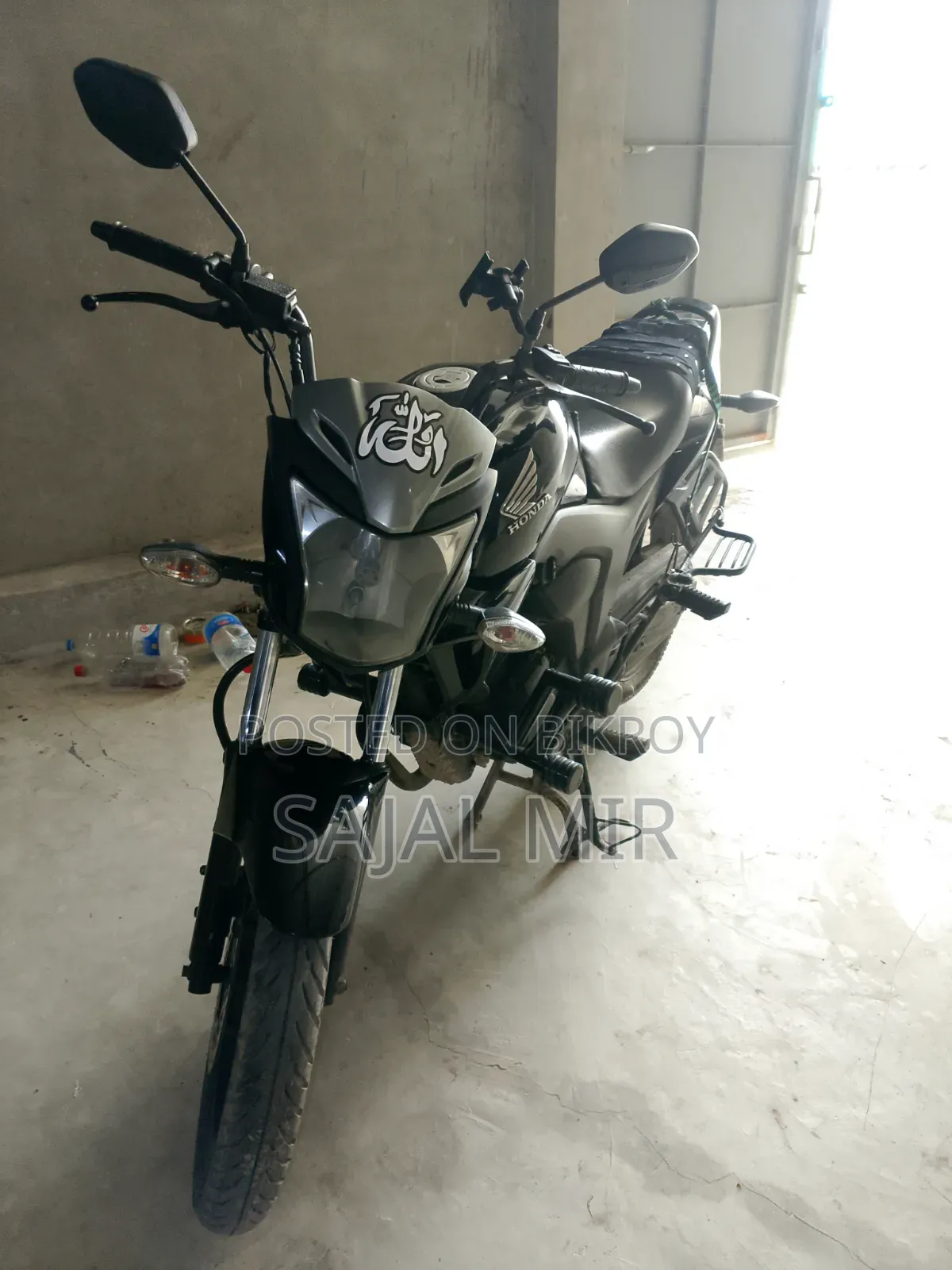 হোন্ডা সিবি ২০১৮ কালো