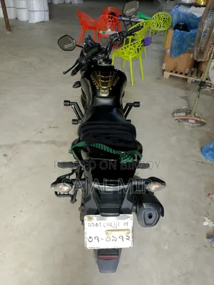হোন্ডা সিবি ২০১৮ কালো