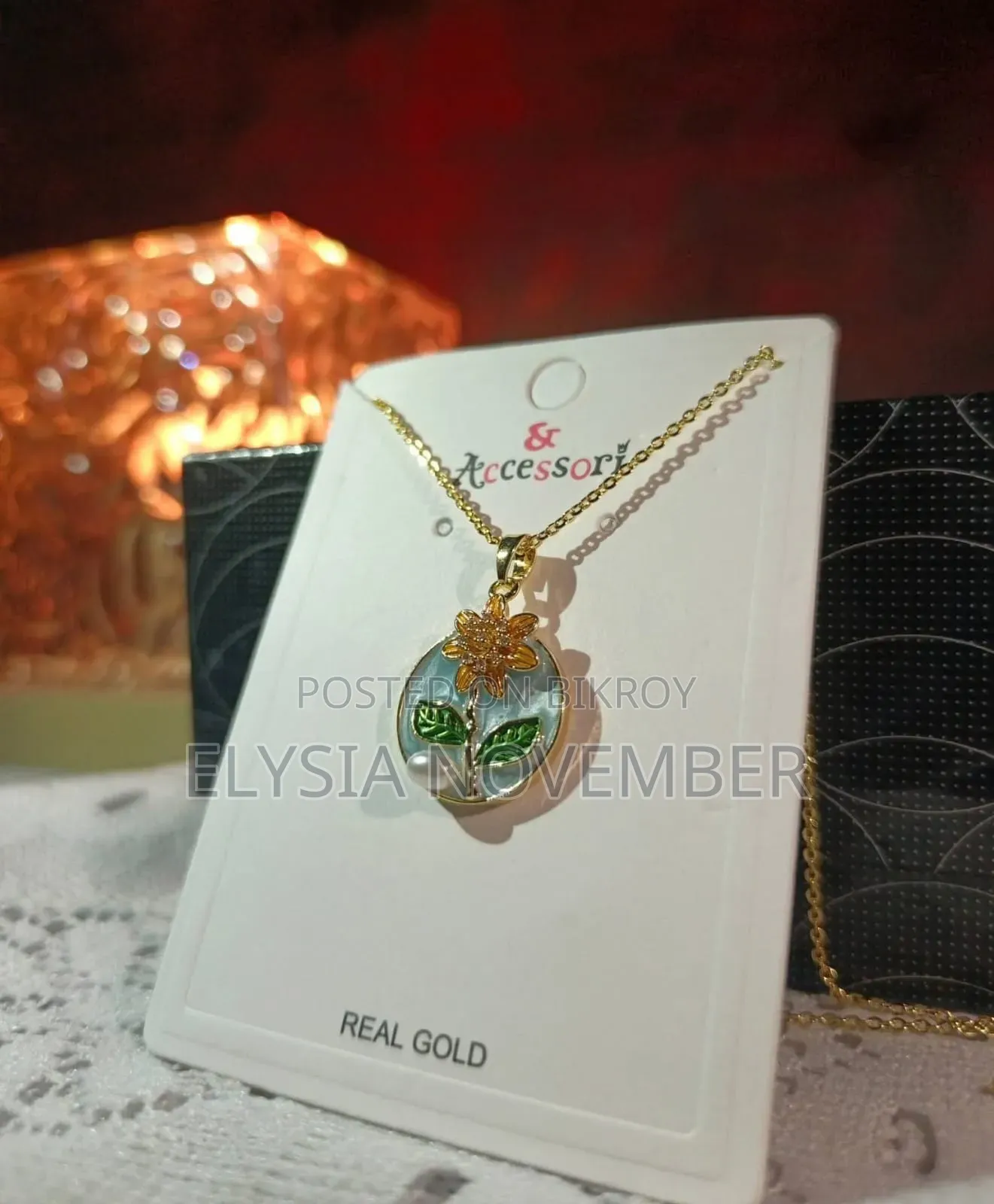 নেক বিউটি ইন ক্যাজুয়াল