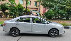 টয়োটা প্রমিও ১.৫ এফডব্লিউডি ২০১৬ রূপালী