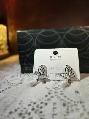 ক্যাজুয়াল এক্সক্লুসিভ ডায়মন্ড কাট দুল