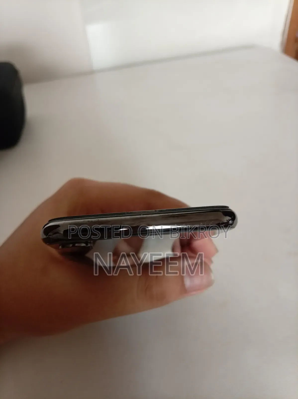 অ্যাপল আইফোন এক্সএস ৬৪ জিবি ব্ল্যাক