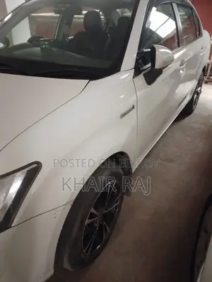 টয়োটা এক্সিও ২০১৫ পার্ল