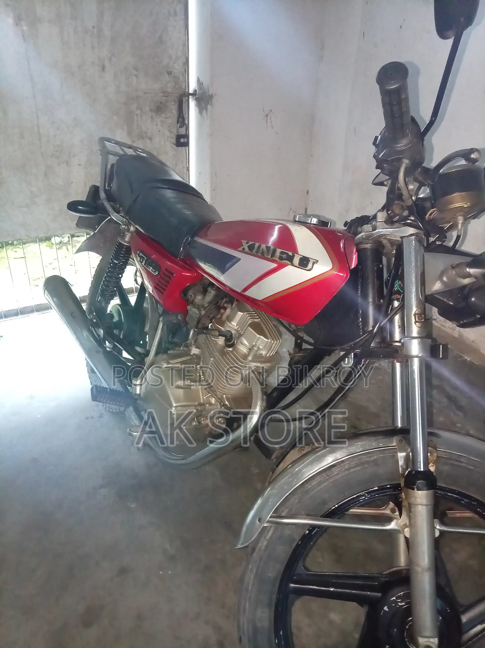 Honda 2004 Red