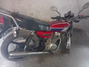Honda 2004 Red