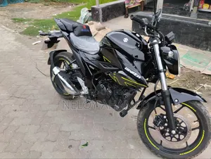 নতুন সুজুকি জিক্সার ২০২৬ কালো