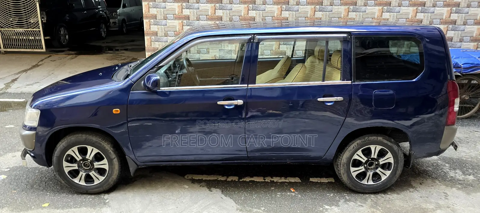 Toyota Probox 1.5 Liter CNG 2-Wheel Drive 2003 Blue