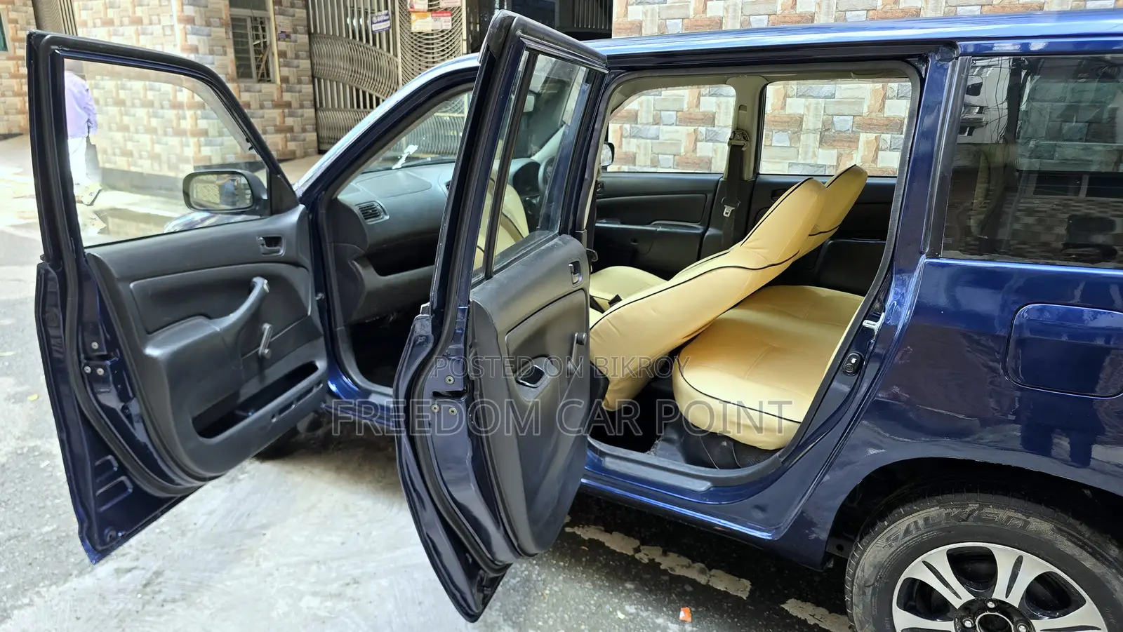 Toyota Probox 1.5 Liter CNG 2-Wheel Drive 2003 Blue