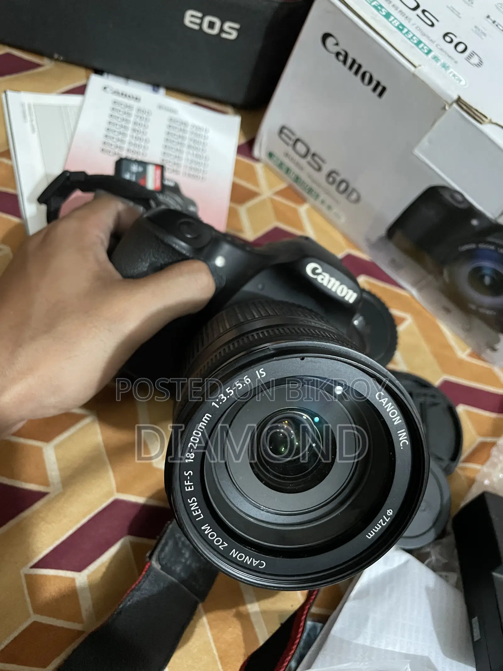 Canon 60D + Canon 18-200mm Zoom Lens